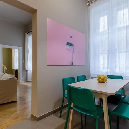 In Centre A16 Apartment *