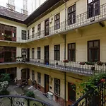 In Centre A16 Apartmán